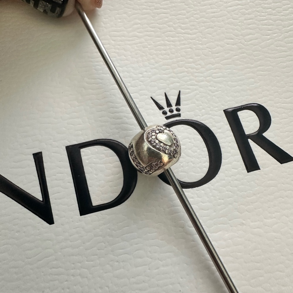 Authentic Pandora Sparkling Love Charm Pink cz
